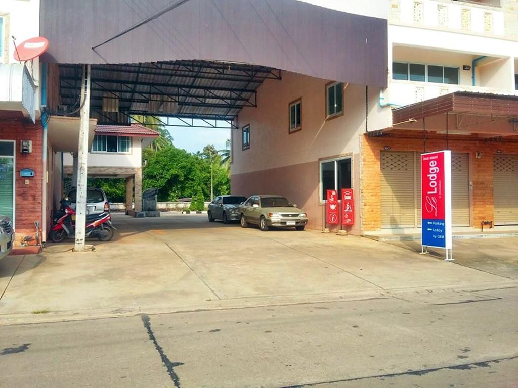 Chumphon Travelodge Exterior photo